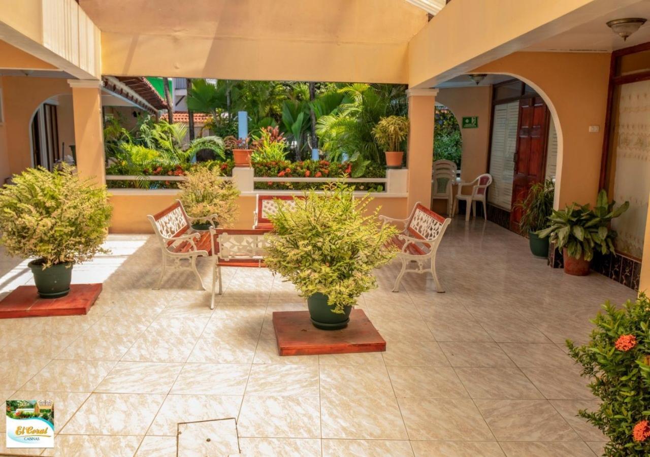 Hotel Y Cabinas El Coral Хако Екстер'єр фото